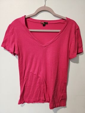 Forever 21 Hot pink t shirt